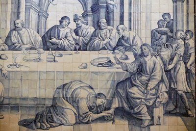 Iglesia de la Misericordia. Azulejos. Jesús es ungido por una mujer pecadora en Lucas 7:36-50. Évora. Portugal. de Portuguese School