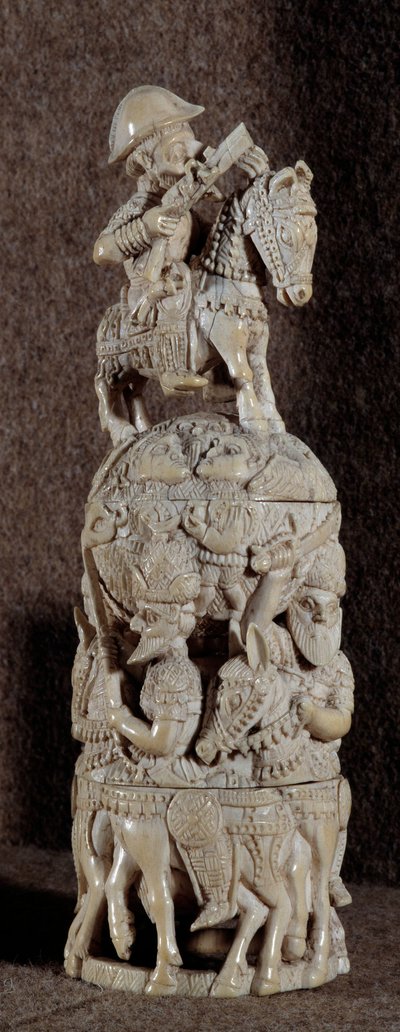 Artes decorativas: salero de marfil de producción afro-portuguesa de Portuguese School