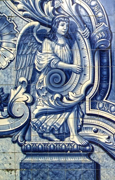 Panel decorativo que representa un ángel, Lamego, Portugal. 1738 de Portuguese School