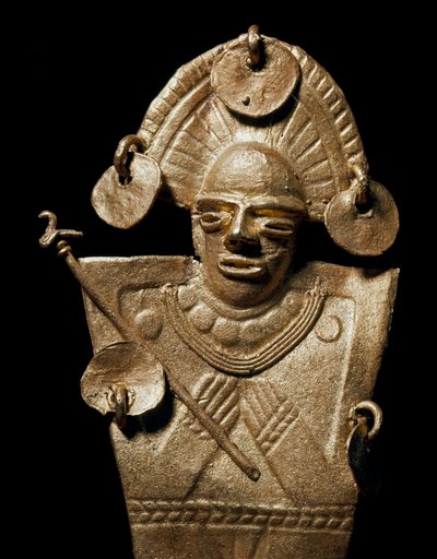 Arte precolombino, civilización Muisca: estatuilla de mujer (Tunjo) en traje ceremonial de oro de Pre Columbian