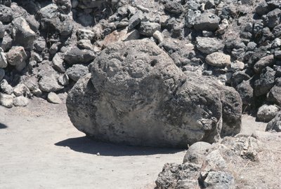 Escultura de piedra de una cara, Periodo Postclásico Tardío de Pre Columbian