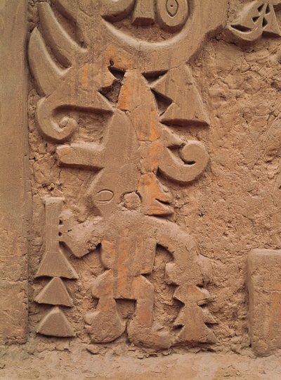 (detalle) de los relieves en el Templo Huaca el Dragón de Pre Columbian Pre Columbian