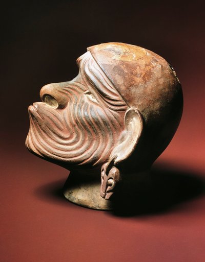 Cabeza masculina de Trujillo, cultura Moche, civilización precolombina, siglos IV-IX de Pre Columbian Pre Columbian
