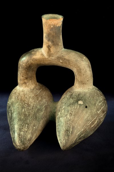 Fitomorfo de cerámica con doble cuerpo y mango estribo / Art pr (terracota) de Precolombian Precolombian