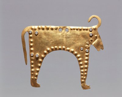 Bulgaria, Sofía, Museo Nacional de Historia, Hoja de oro con figuras de animales de Varna de Prehistoric Prehistoric