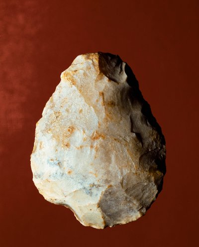 Prehistoria: bifaz de fabricación lítica de tipo Micoquiense. Paleolítico Inferior. Verona, Museo Civico di Storia Naturale, Italia de Prehistoric Prehistoric