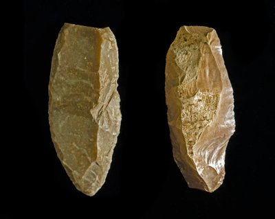 Prehistoria: enderezadores o raspadores de sílex que datan del Calcolítico. De Umbría (Italia). Perugia, Museo Archeologico Nazionale dell
