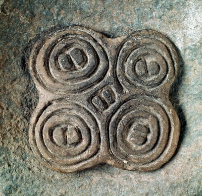 Prehistoria: sello o pintadera decorada con una espiral de la Necrópolis de Arene Candide (Finale Ligure), Liguria. Neolítico Medio, Edad de Piedra. Génova, museo di archeologia ligure de Prehistoric Prehistoric