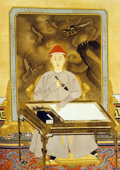 Heng Tsu o Kangxi, emperador de China en su escritorio de Qing Dynasty   Kangxi Period Chinese School