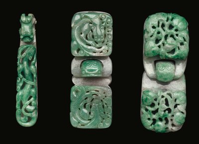 Un grupo de ganchos y hebillas de cinturón de jadeíta de Qing Dynasty Chinese School