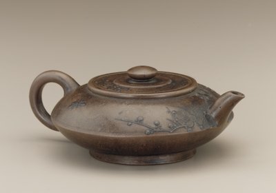 Tetera con marca falsa de Gong Chun, Yixing, provincia de Jiangsu de Qing Dynasty Chinese School