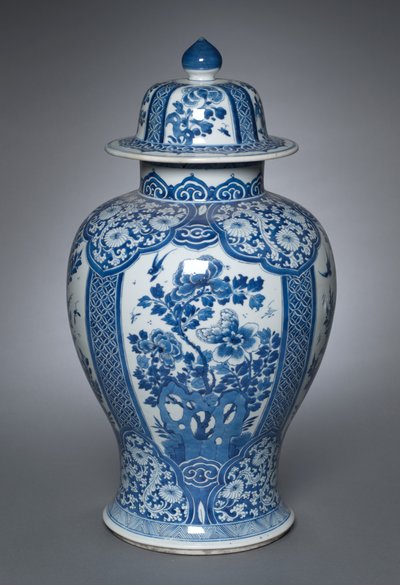 Jarrón con tapa, 1662-1722 de Qing Dynasty Chinese School