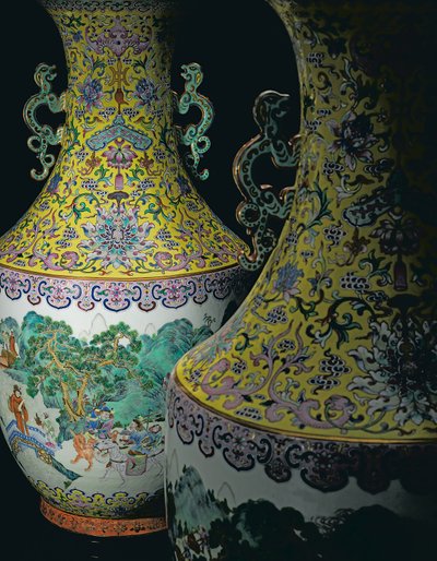 Un par de jarrones imperiales Famille Rose de Qing Dynasty   Jiaqing Period Chinese School