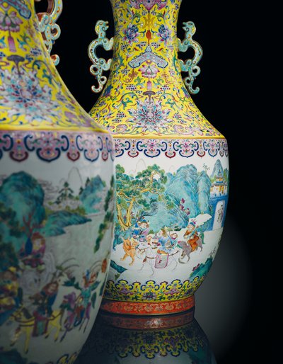Un par de jarrones imperiales Famille Rose de Qing Dynasty   Jiaqing Period Chinese School