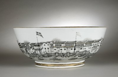 Tazón de ponche pintado con almacenes o Hongs, Cantón (Guangzhou) de Qing Dynasty   Qianlong Period Chinese School