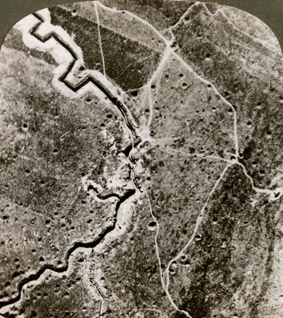 Fotografía aérea de las líneas alemanas, Primera Guerra Mundial, 1914-1918 de Realistic Travels Publishers
