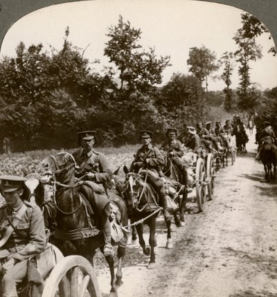 Llevando munición de reserva, Primera Guerra Mundial, 1914-1918 de Realistic Travels Publishers