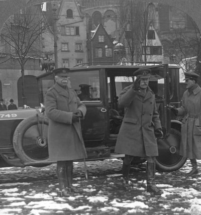 El mariscal de campo Earl Haig llegando a Colonia, Alemania, c. 1919-c. 1920 de Realistic Travels Publishers