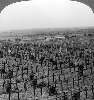 Cementerio Tyne Cot, Cresta de Passchendaele, Bélgica, Primera Guerra Mundial, c1918-1919 de Realistic Travels Publishers