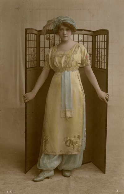 Mujer, c. 1920 de Regent Publishing Co