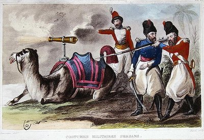 Trajes militares persas del siglo XIX y un camello con un cañón, c.1840 de Rene Demoraine