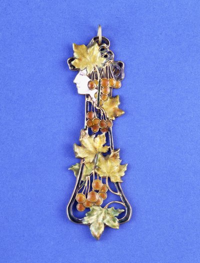 Colgante de Lalique, formado como la cabeza de una doncella Art Nouveau en perfil, c.1900 de Rene Jules Lalique