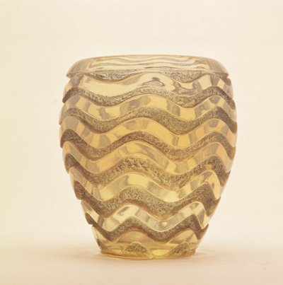 Jarrón moldeado pesado con diseño de olas en relieve pulido por Lalique, c.1902 de Rene Jules Lalique