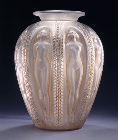 Luxemburgo, un jarrón monumental de vidrio moldeado de Rene Jules Lalique