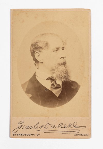 Tarjeta de visita de Charles Dickens con la firma de Dickens de Robert Hindry Mason