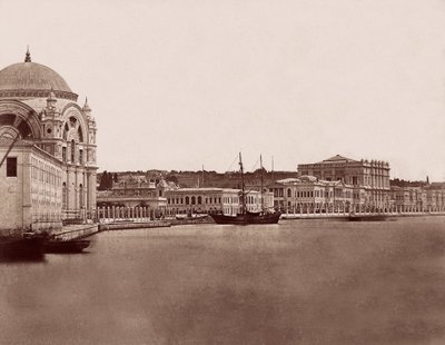 Palacio y mezquita de Dolmabahçe de Robertson and Beato