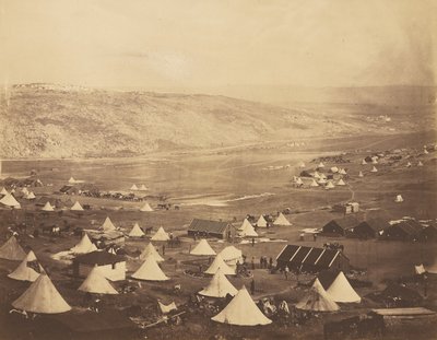 Campamento de Caballería, mirando hacia Kadikoi. de Roger Fenton