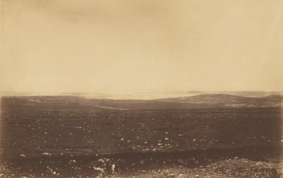 Vista lejana de Sebastopol con las líneas de la batería Gordons. de Roger Fenton