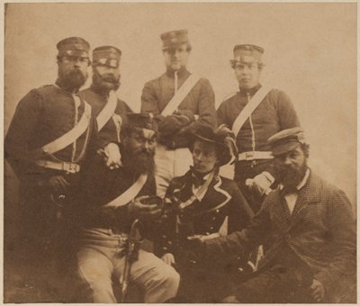 Dos oficiales y cuatro hombres con cantinera, Crimea, 1855 de Roger Fenton