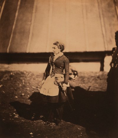 Vivandière, retrato de cuerpo entero de la cantinera francesa con vestido del regimiento Zouave, Guerra de Crimea, Crimea, Ucrania de Roger Fenton