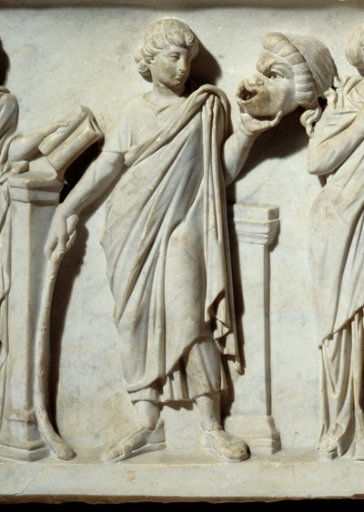 Una musa sosteniendo una máscara de la comedia de Roman