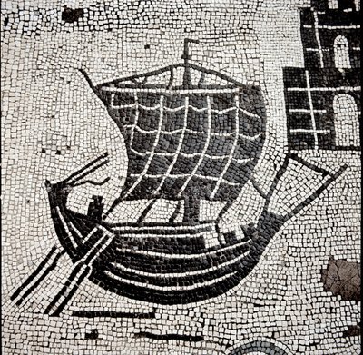 Un barco en el puerto de Ostia de Roman