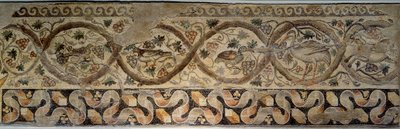Antigua Roma: mosaico de las estaciones representando flores y animales de Roman
