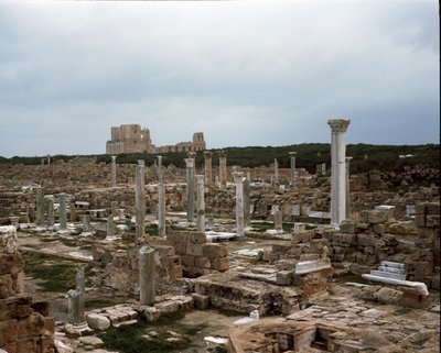 Sitio arqueológico y teatro romano, siglos II-III de Roman