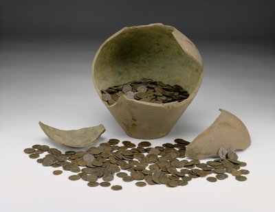 Tesoro local completo de monedas imperiales romanas con jarra, el Tesoro Chalgrove II, de Chalgrove, Oxfordshire de Roman