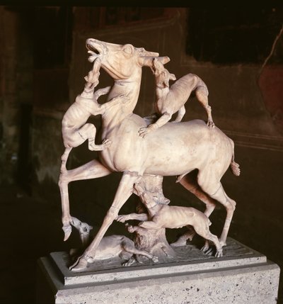 Ciervo atacado por perros, de la Casa de los Ciervos (mármol) de Roman