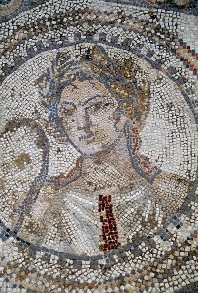Rostro femenino, mosaico en la ciudad romana de Volubilis (Lista del Patrimonio Mundial de la UNESCO) de Roman