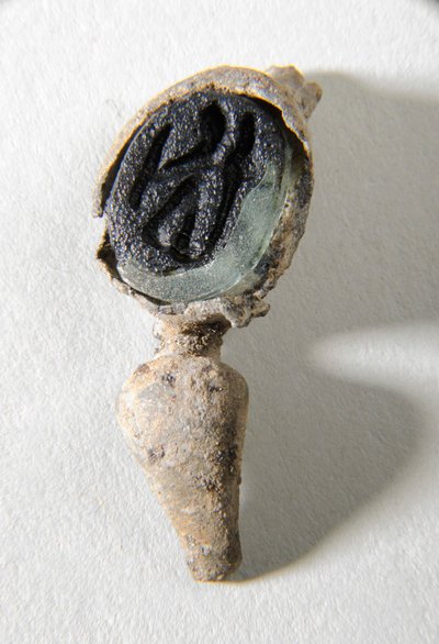 Anillo con intaglio de Roman