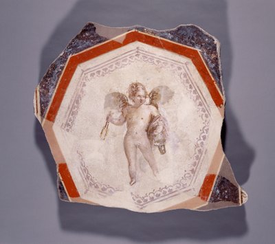 Fresco de Cupido sosteniendo dos palos y un cubo de Roman