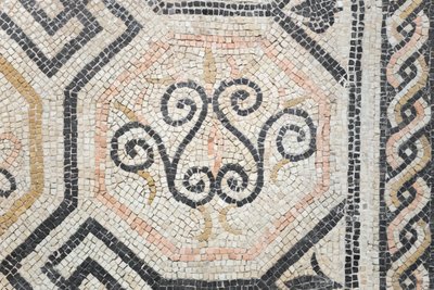 Motivo geométrico de la domus de Via san Rocchino, siglo II d.C. (mosaico) de Roman