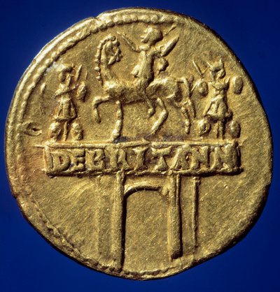 Moneda de oro representando el arco de triunfo del emperador Claudio I (10-54) (Tiberio Claudio Nerón Druso o Germánico) recordando sus victorias en Bretaña. París, B.N. de Roman