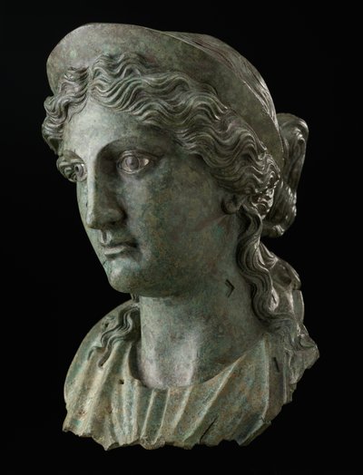 Cabeza de una mujer en forma de diosa de Roman