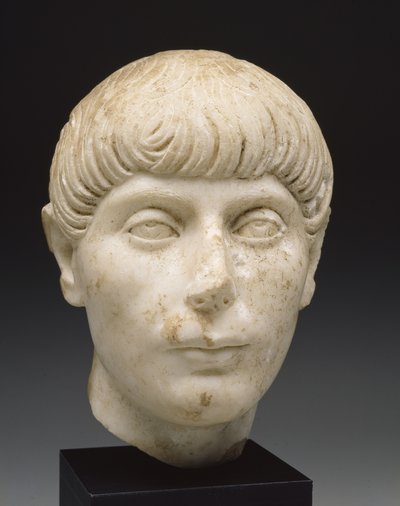 Cabeza de un joven, siglo II de Roman