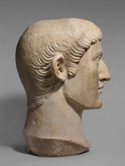 Cabeza de retrato de mármol del Emperador Constantino I, c. 325-370 d.C. de Roman