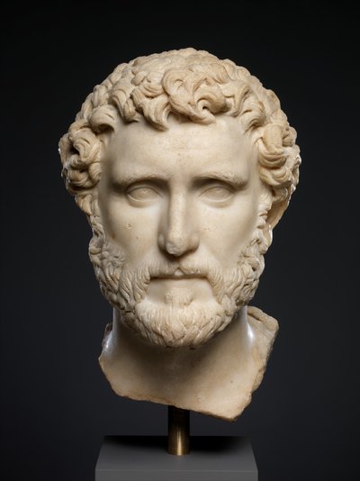 Retrato de mármol del emperador Antonino Pío, c.138-161 d.C. (mármol) de Roman