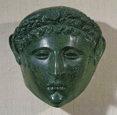 Máscara de un casco de desfile, de Hirchova, Rumania de Roman